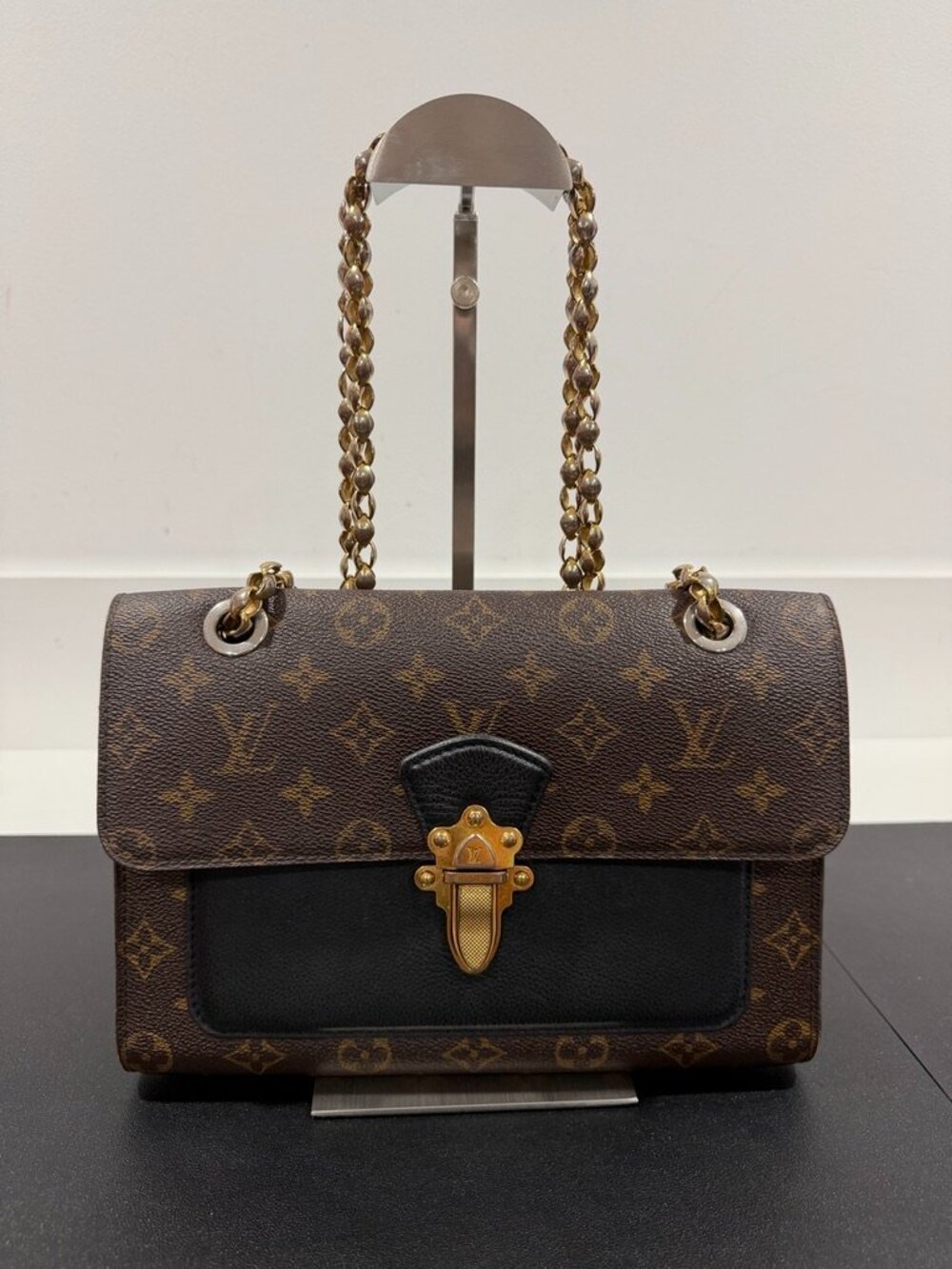 Louis Vuitton Victoire Monogram Noir Black Leather Chain Shoulder Bag (JB1660)